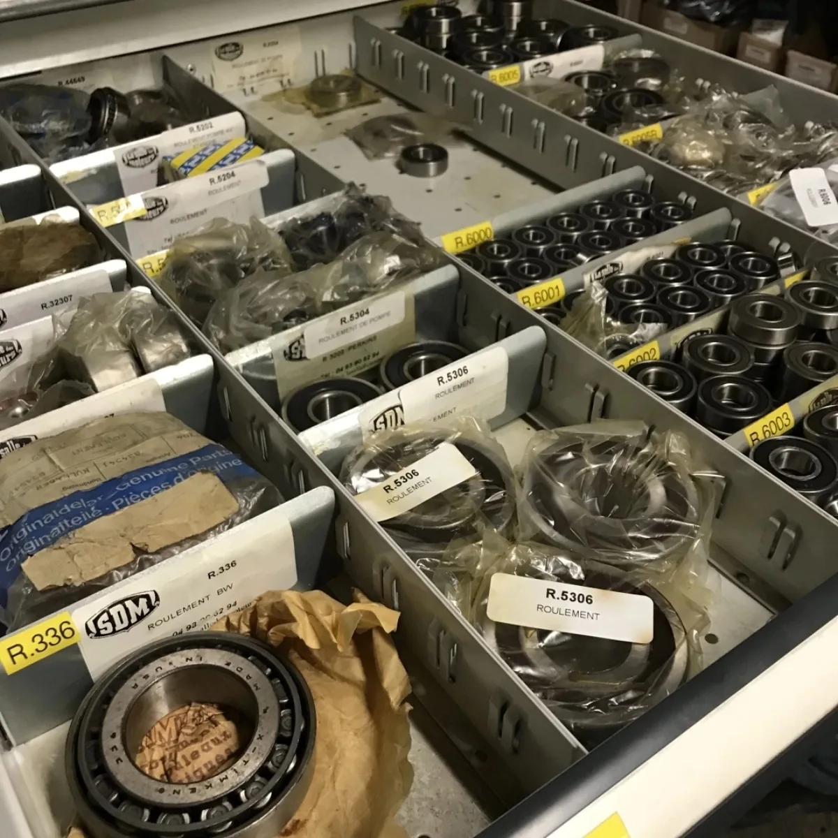 Tiroir de pièces moteur